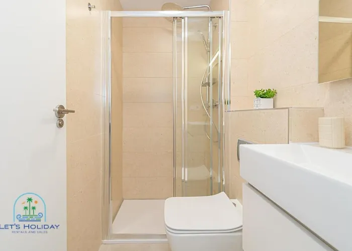 2 Bed 2 Bath Magnus 公寓
