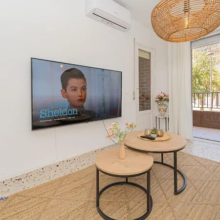 דירה 2 Bed 2 Bath Magnus