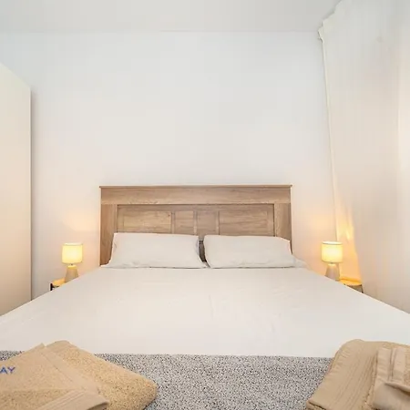 דירה 2 Bed 2 Bath Magnus